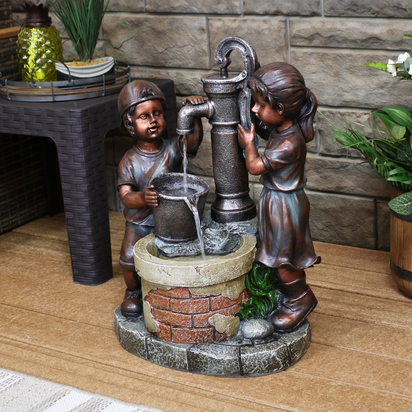 Sunnydaze 24" Jack and Jill at Farmhouse Pump and Well Outdoor Fountain