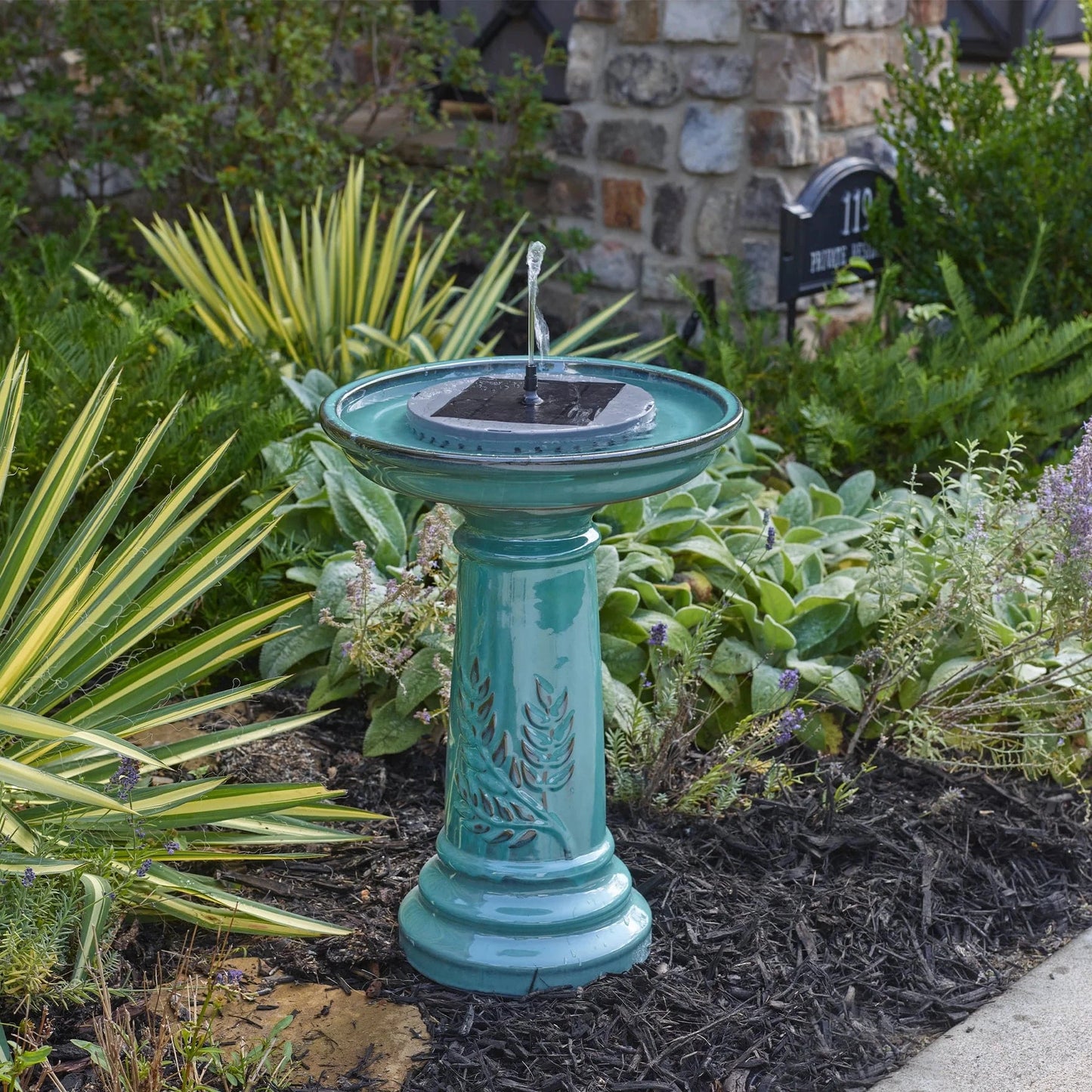 Smart Solar Outdoor Fountains Aquanura 9" IntelliSOLAR Insert for Traditional Birdbaths Ponds Pools 21310024 / 9" Dia x 2" H Smart Solar Aquanura 9" IntelliSOLAR Insert for Traditional Birdbaths, Ponds, Pools 21310024