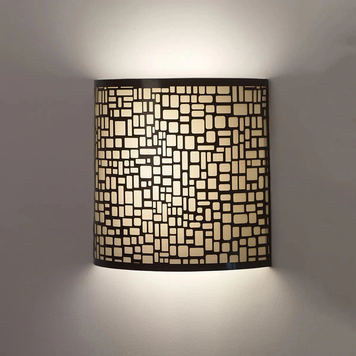 Smart Solar Wall Light London Barrel Sconce IEL-2901 / 9.88" L x 3.90" W x 9.87" H Smart Solar London Barrel Sconce IEL-2901