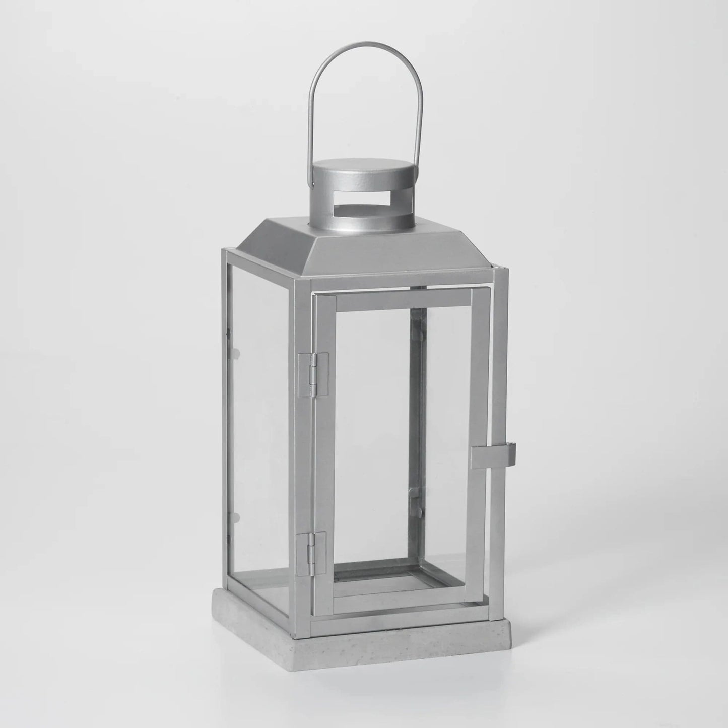 Smart Solar Tabletop Light Sadie Lantern 84135 / 5.50” L x 5.50” W x 11.0” H Smart Solar Sadie Lantern 84135