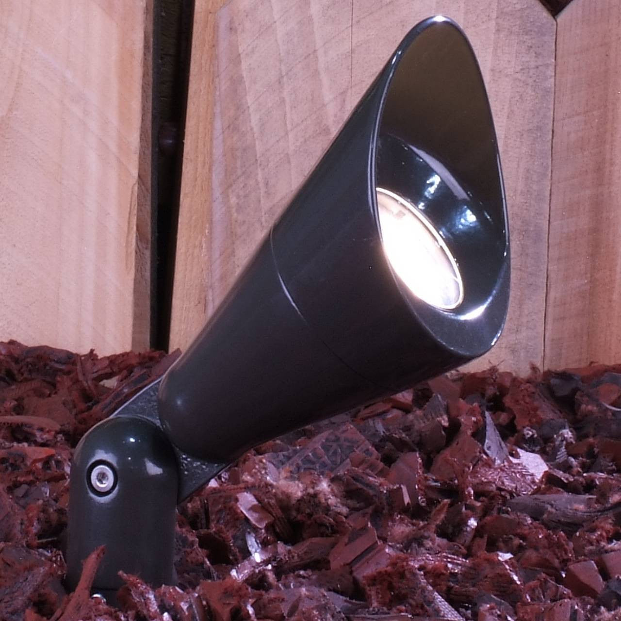 Yard Bright Elite Series Heavy Cast Brass MR16 Spot Light With Bronze Powder Coat