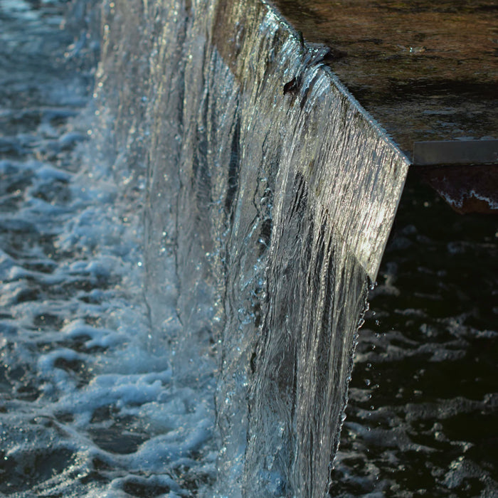 Choosing the Right Fountain Material for Your Climate