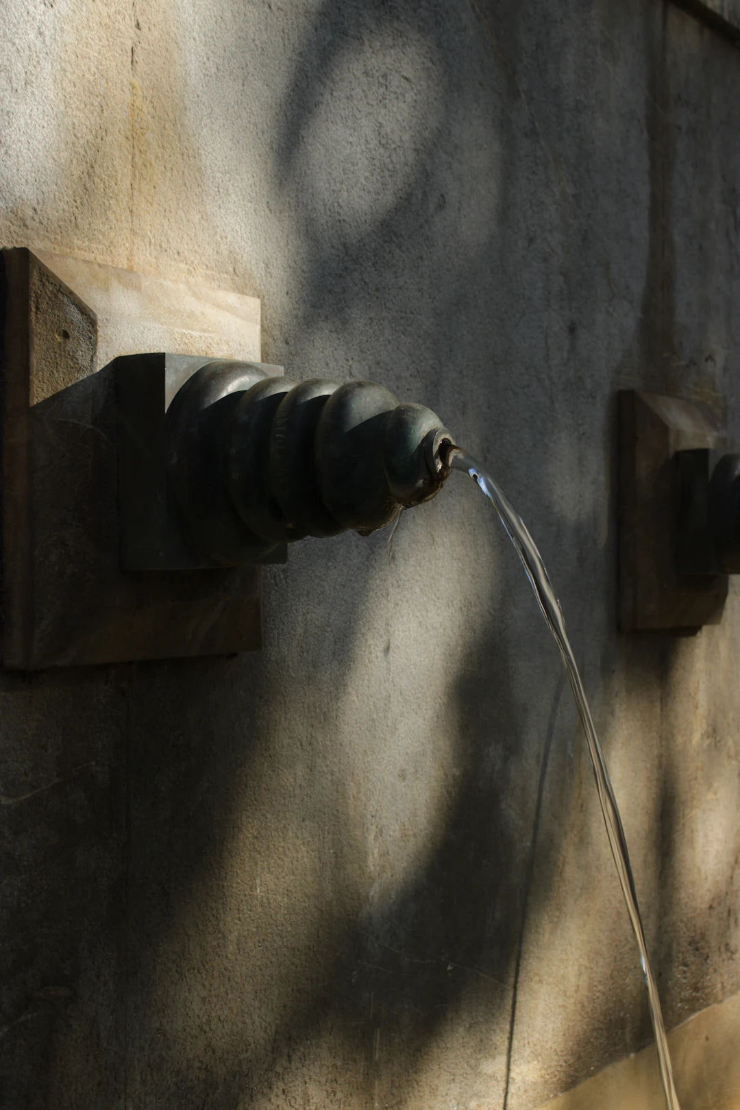 Elegant Brass Spouts for Timeless Outdoor Fountains