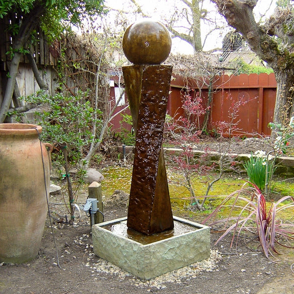 Giannini Garden Twist Rock Outdoor Fountain 1419
