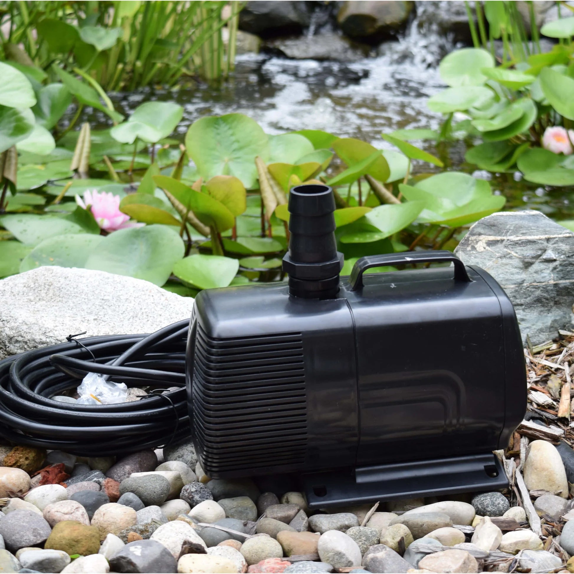 Easy Pro Pond 200 GPH Submersible Mag Drive Pump with Volcano and Waterbell Fountain Nozzles EP200