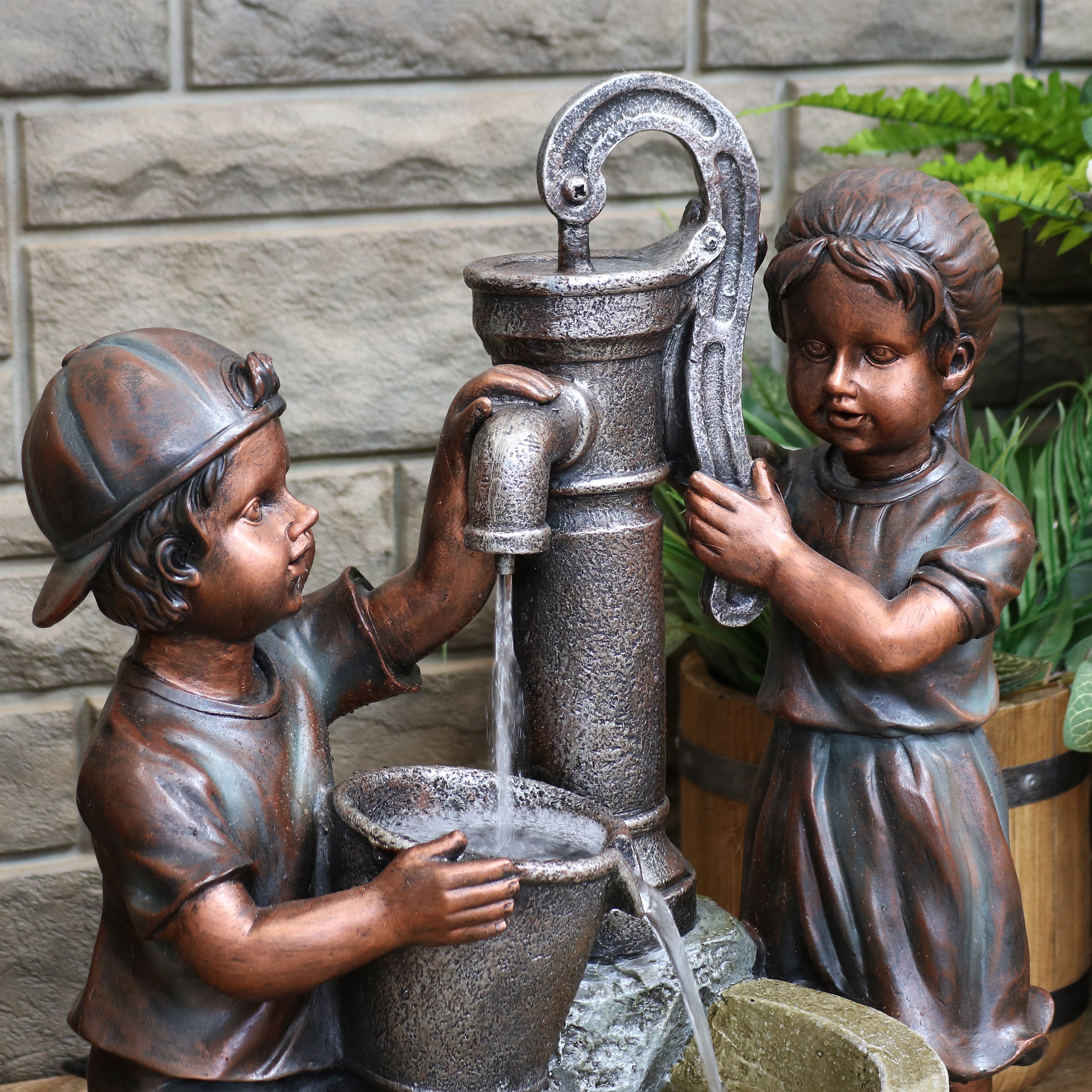 Sunnydaze 24" Jack and Jill at Farmhouse Pump and Well Outdoor Fountain