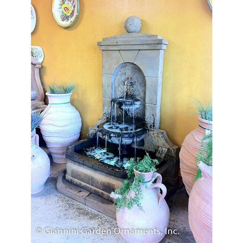 Giannini Garden Acquitaine Cast Stone Outdoor Wall Fountain 1618