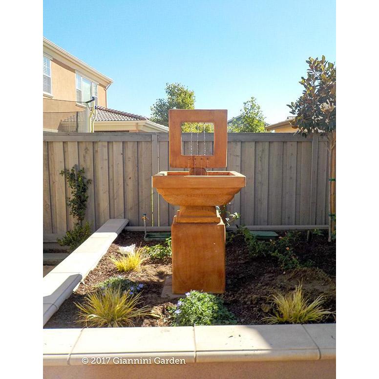 Giannini Garden Contempo Cast Stone Square Outdoor Garden Fountain 1628 1628