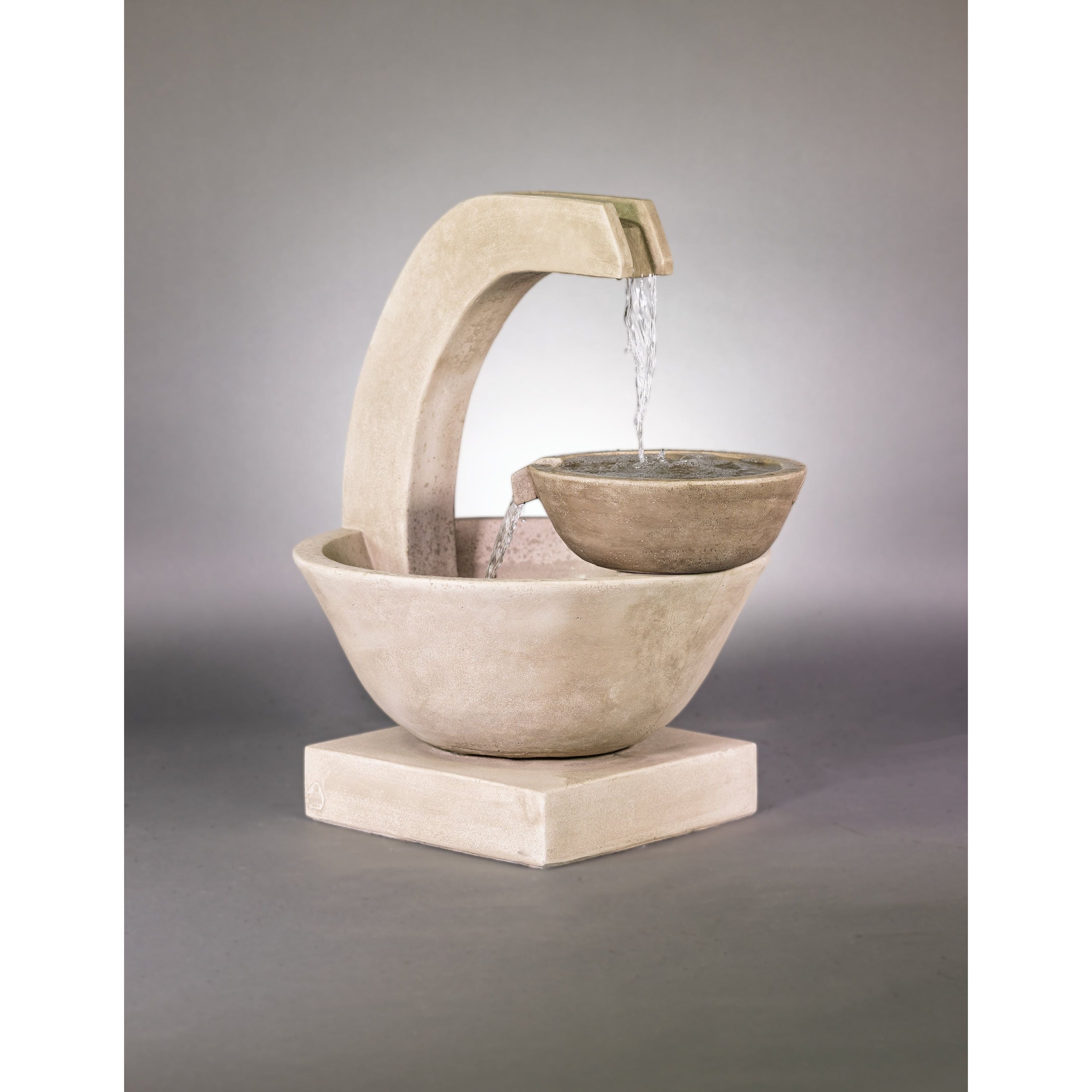 Giannini Garden Genesis Cast Stone Outdoor Garden Fountain 1833 1833