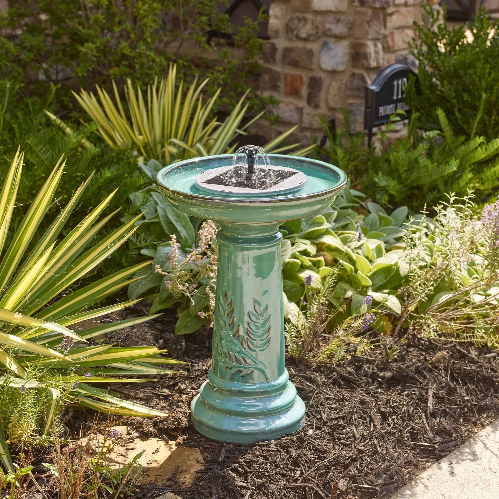 Smart Solar Outdoor Fountains Aquanura 9" IntelliSOLAR Insert for Traditional Birdbaths Ponds Pools 21310024 / 9" Dia x 2" H Smart Solar Aquanura 9" IntelliSOLAR Insert for Traditional Birdbaths, Ponds, Pools 21310024