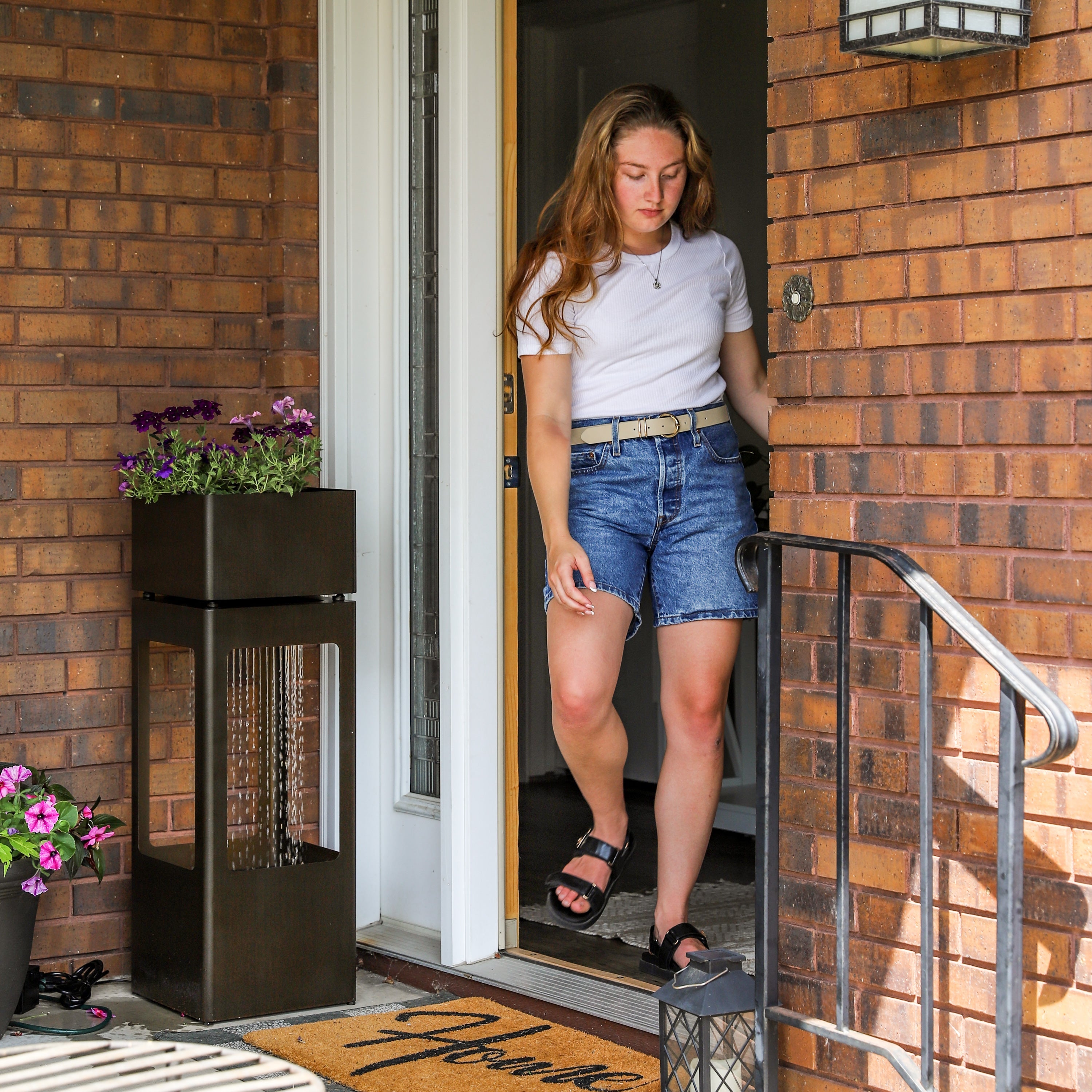 Sunnydaze 36" Serene Showers Outdoor Water Fountain with Lights MCA-2781