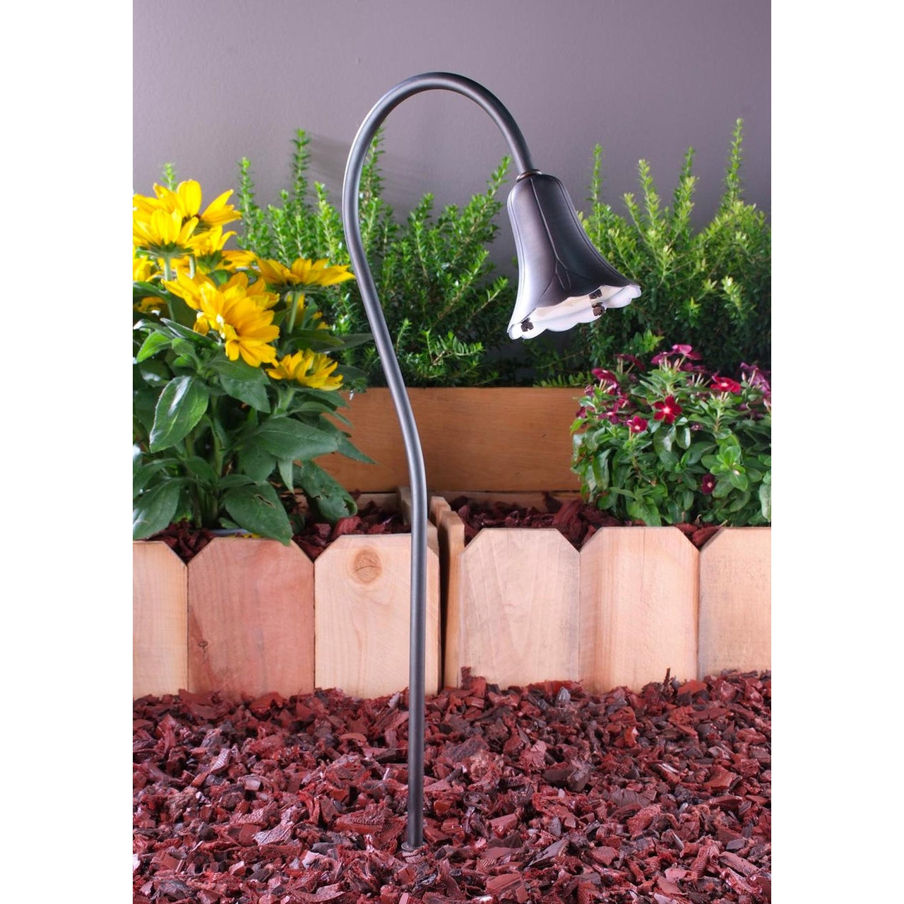 Yard Bright Bronze Tulip Light