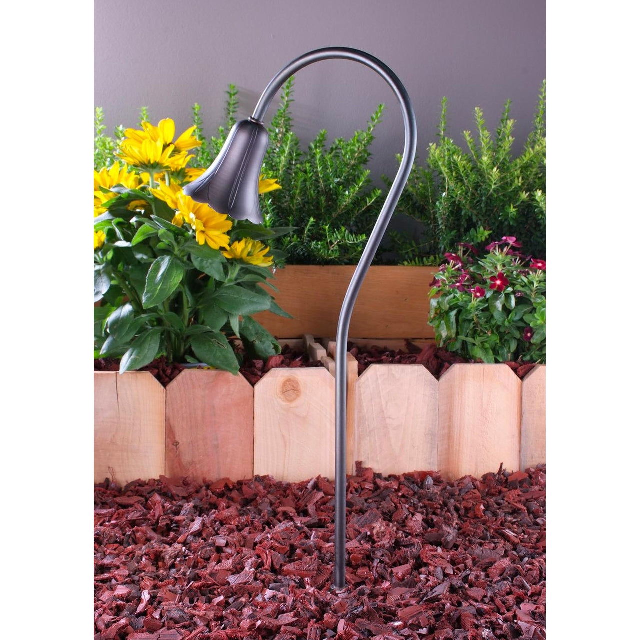 Yard Bright Bronze Tulip Light