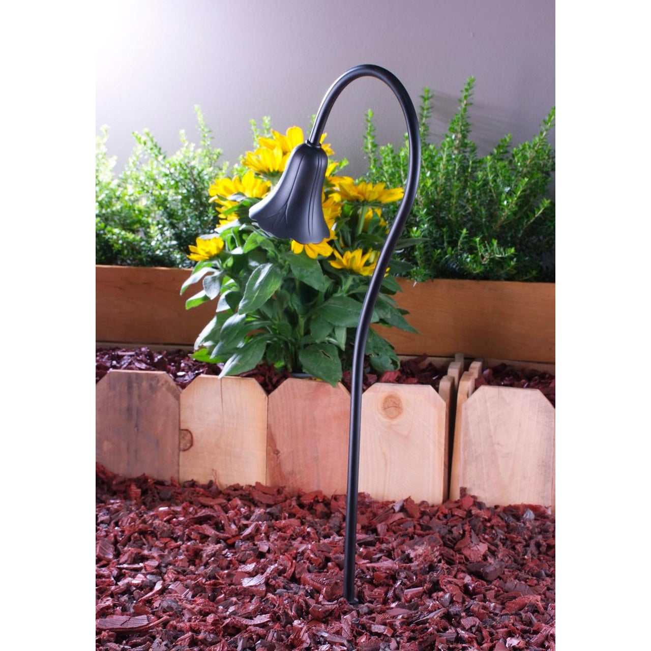 Yard Bright Black Brass Tulip Light