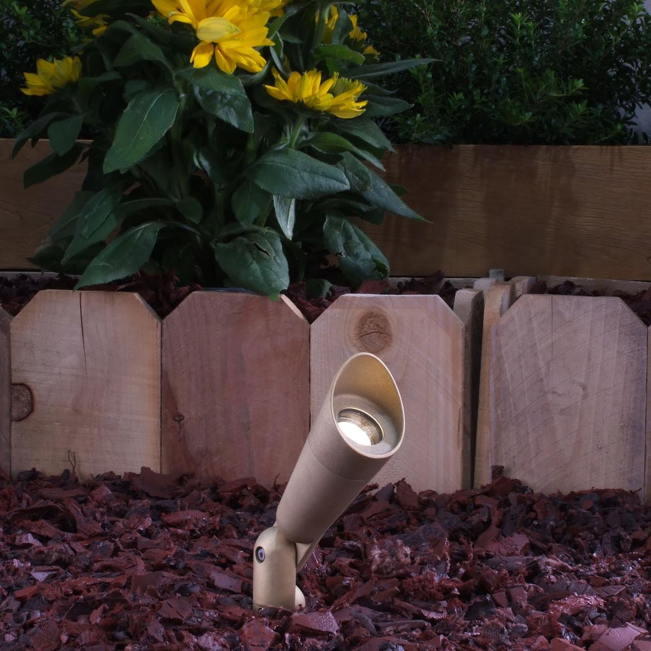 Yard Bright Elite Series Heavy Cast Brass MR11 Spot Light With Angled Hood