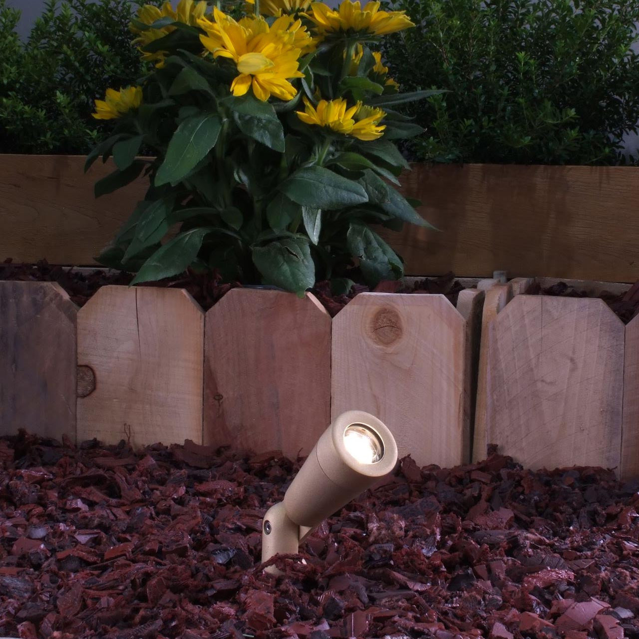 Yard Bright Elite Series Heavy Cast Brass MR11 Spot