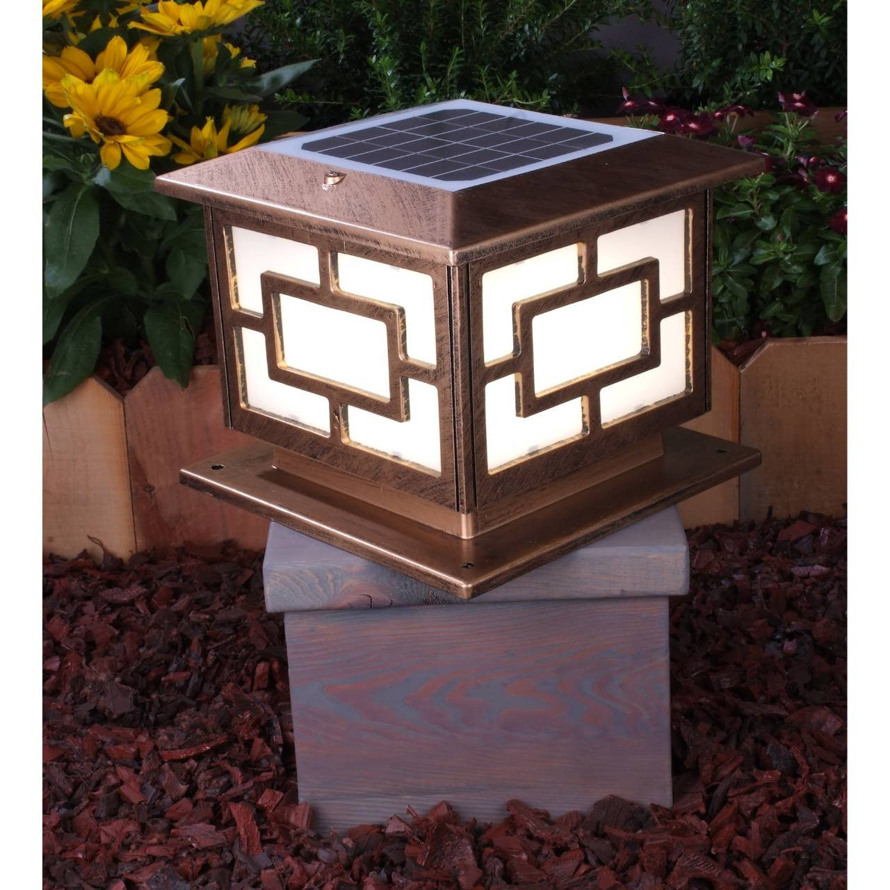 Yard Bright Premium Solar Fence Pillar Light GBT9016