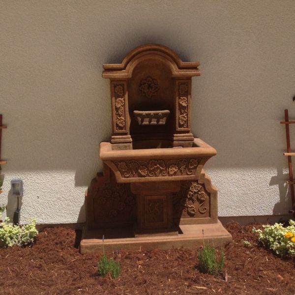 Giannini Garden Uva Outdoor Wall Fountain 1225